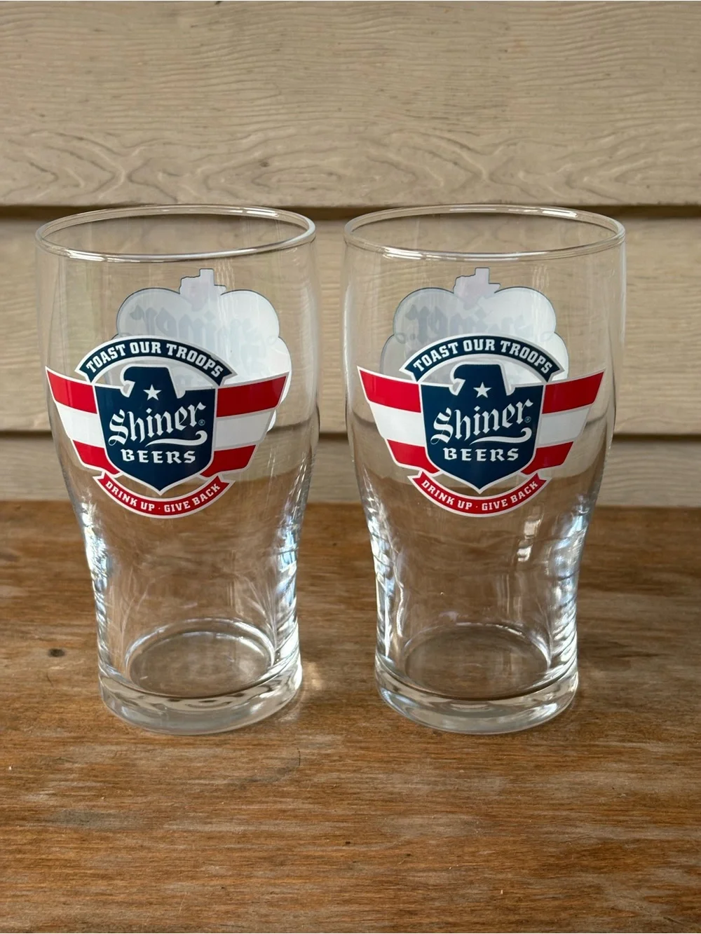 2 Shiner Beer 
